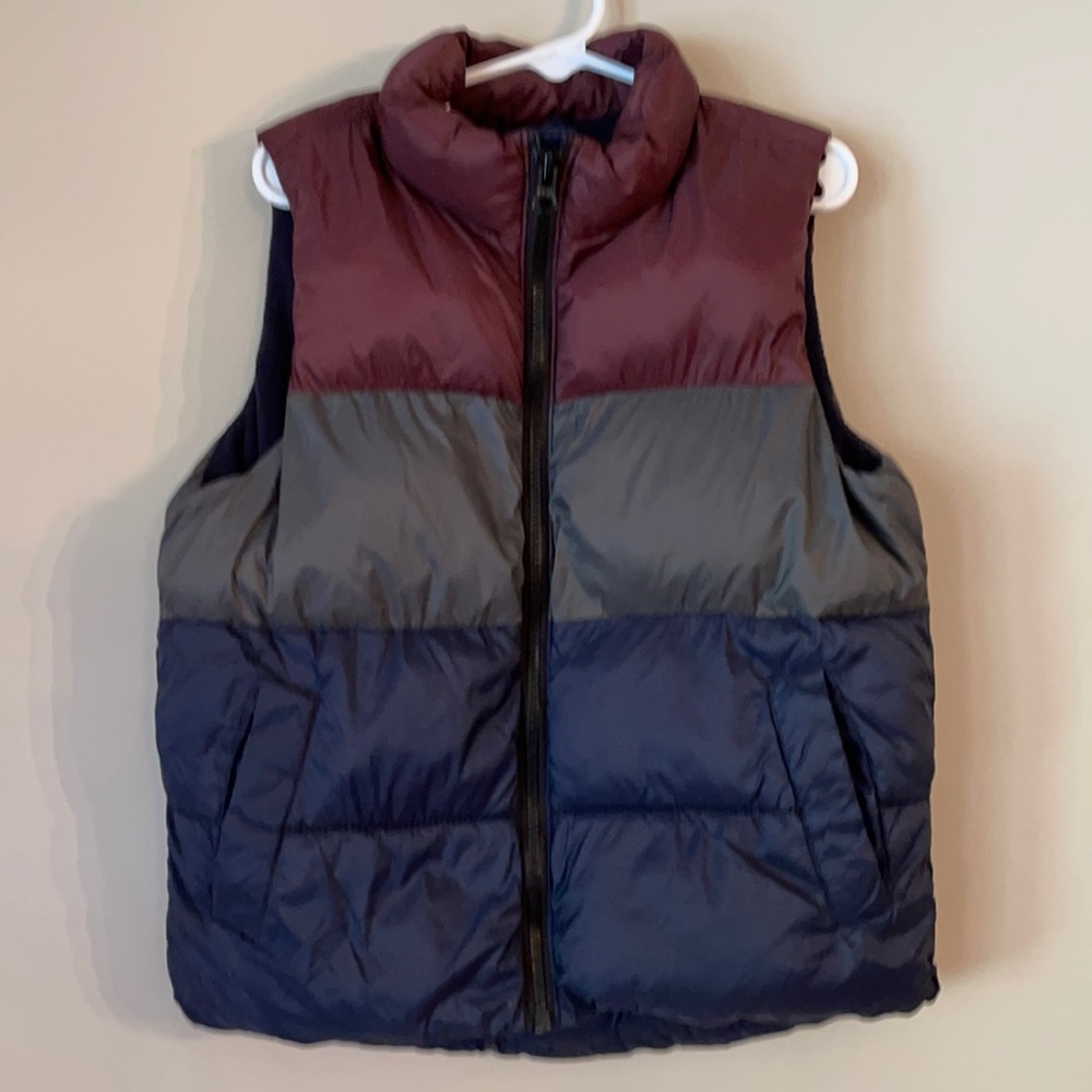 Old Navy Puffer vest